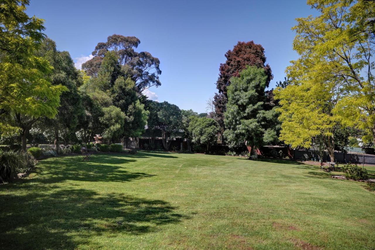 ヒールズビル Yarra Gablesモーテル エクステリア 写真